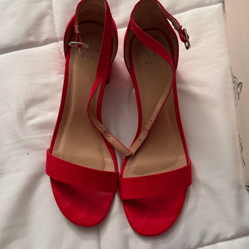 Red straps open toe heels (worn once) - Picture 5 of 7